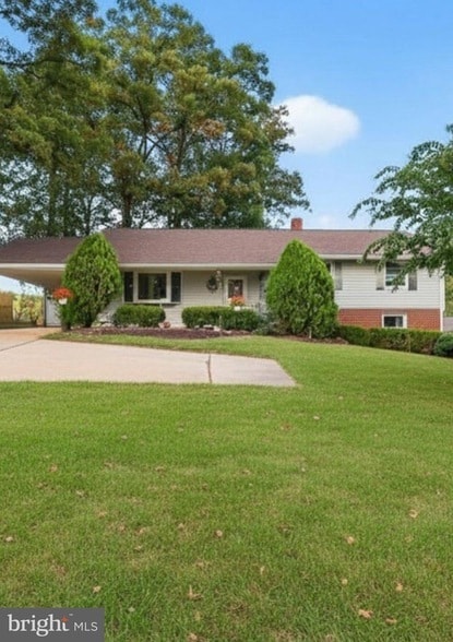Building Photo - 2924 Gracefield Rd