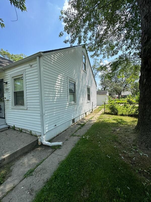 Building Photo - 18100 Vaughan St