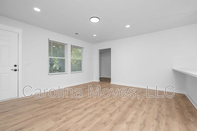 Foto del edificio - 10 Valley View Dr