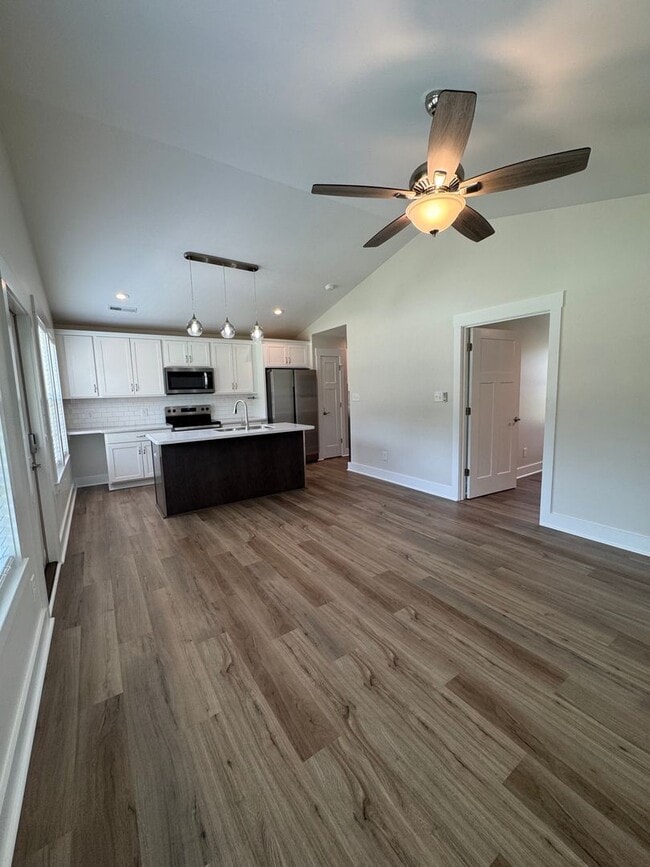 Building Photo - 503 Pecan Tree Ln
