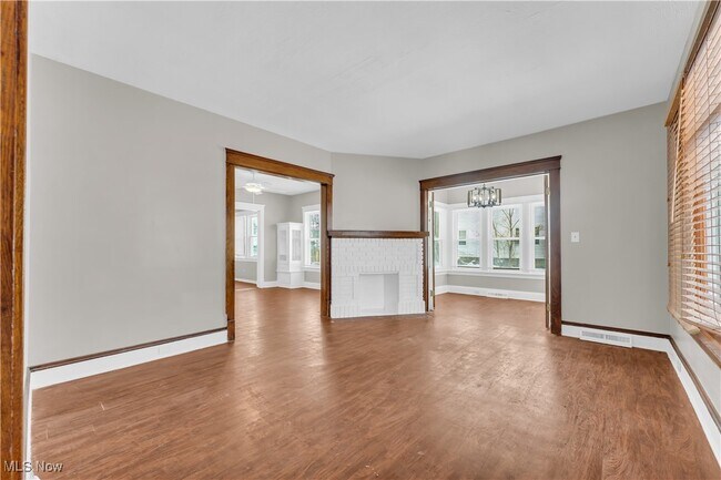 Building Photo - 3309 Desota Ave