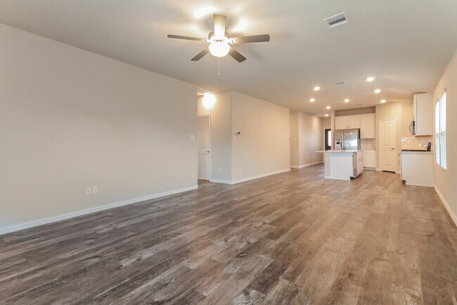 Foto del edificio - 1331 Black Canyon Ave