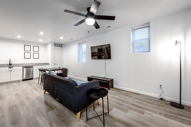 Building Photo - 62 S Main St