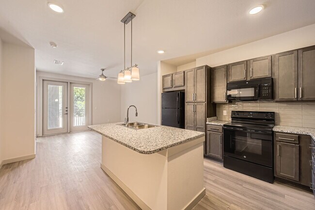 Building Photo - Heritage Estates at Edmonds