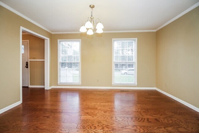 Foto del edificio - Lovely 4 Bedroom Decatur Home