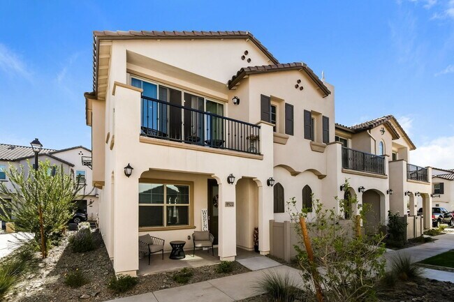 Building Photo - 9922 E Wavelength Ave