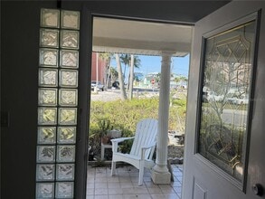 Building Photo - 100 Boca Ciega Dr