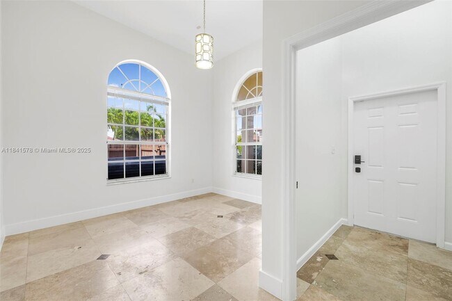 Foto del edificio - 3363 SW 154th Ct