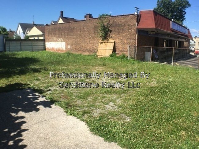 Building Photo - 2 Bedroom Apartment in the Clark-Fulton Area