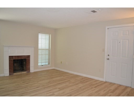 Building Photo - 22 Walden Dr