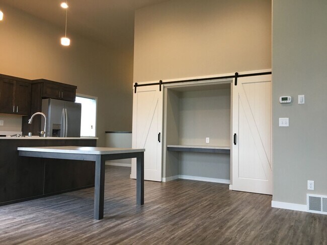 Foto del edificio - 3 Bed 3 Bath Single Family Home