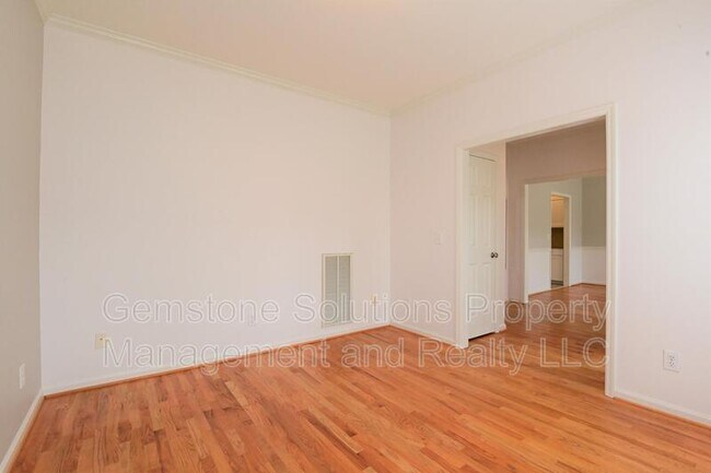 Foto del edificio - 125 Golden Meadow Ln