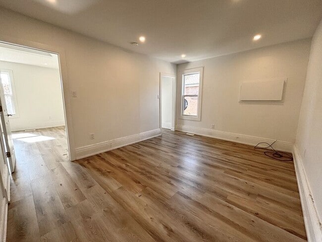 Building Photo - 26 Cayuga St