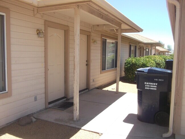 Building Photo - 7980 E Lakeshore Dr