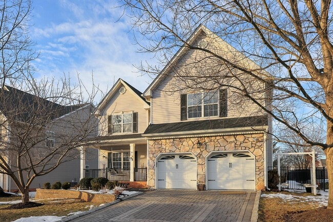 Building Photo - 35 Reinhart Way