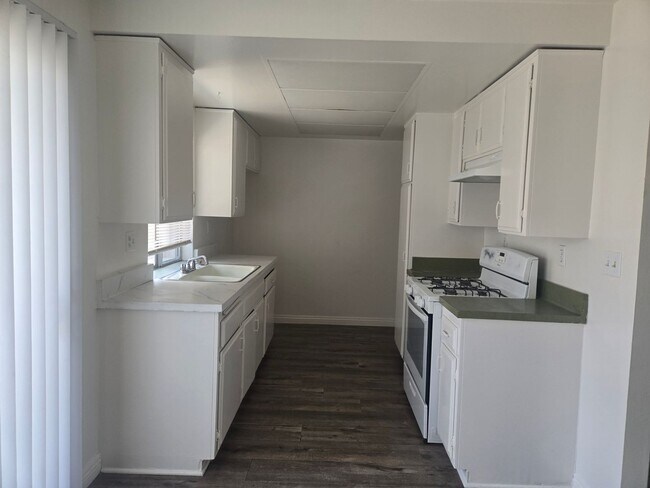 Foto del edificio - 2072 S Nautical St