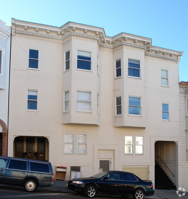 Primary Photo - 371 Chestnut St