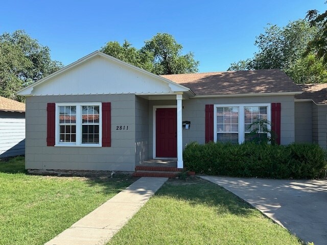 Foto principal - 2811 26th St