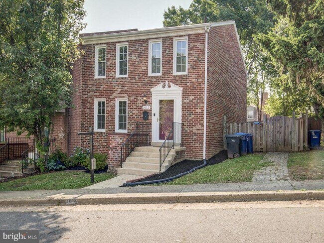 Building Photo - 1012 N Pelham St