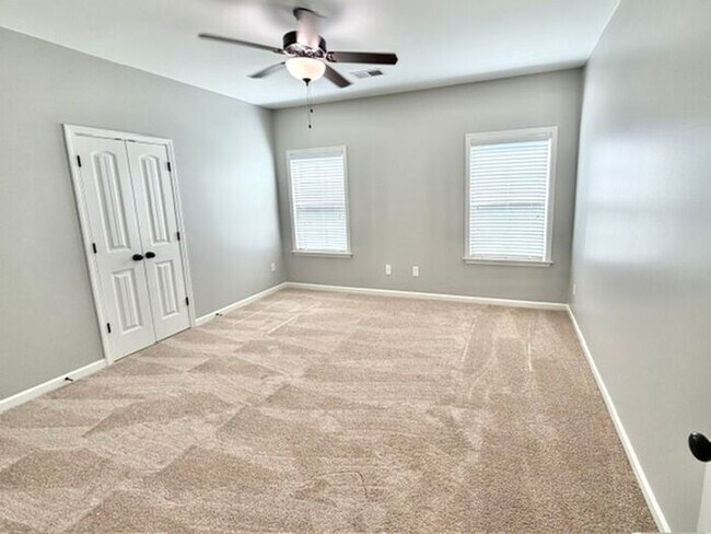 Foto del edificio - Oakland, 4 Bedroom 2.5 Bath Home