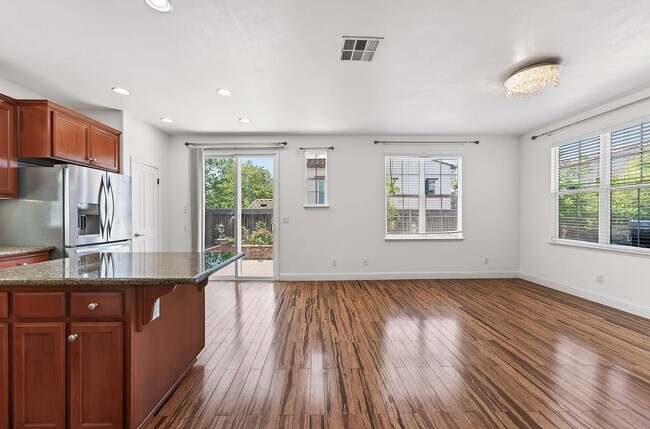 Foto del edificio - 3107 Browntail Way