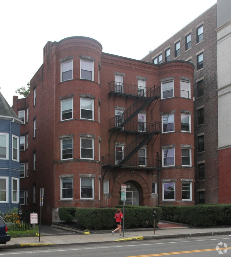 Primary Photo - 891 Massachusetts Ave