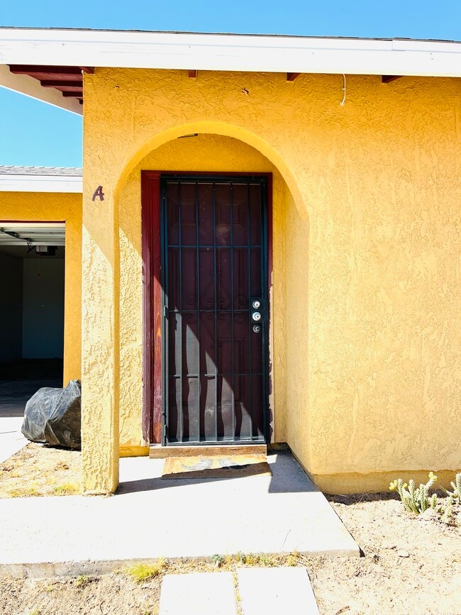 Building Photo - 6688 National Park Dr