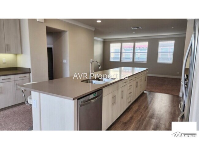 Foto del edificio - Beautiful Dublin townhome with fantastic kitchen