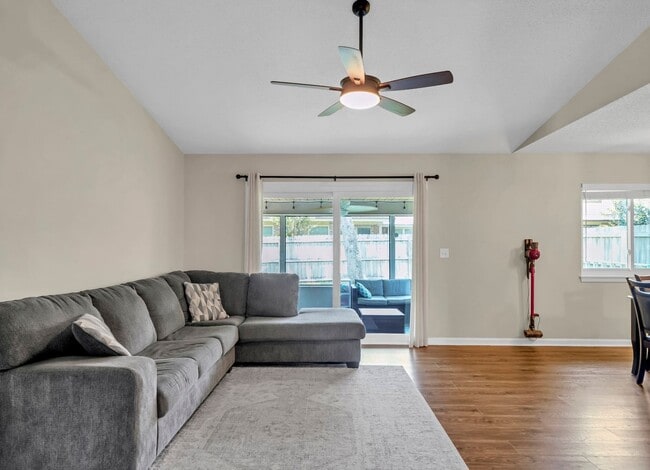 Foto del edificio - Home in Cedar Ridge