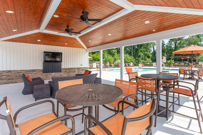 Salón al aire libre - xEllington Farmsx