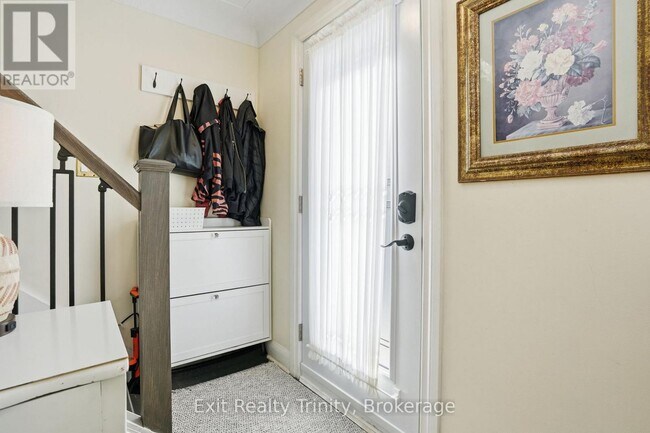 Photo du bâtiment - 131 E 18th St