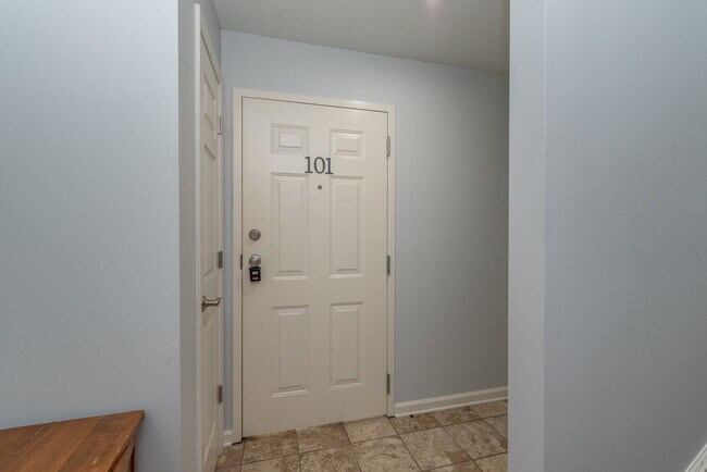 Foto del edificio - Spacious 2 BD/ 1BA apartment in great location in Downtown Augusta for rent!