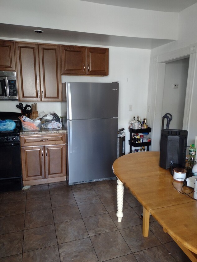 Primary Photo - 137 S 19th St