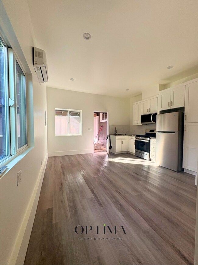 Foto del edificio - Private Studio Home in Lake Balboa