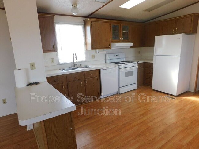 Building Photo - 1457 M Rd