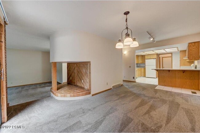 Building Photo - 1521 Meadow Loop Rd