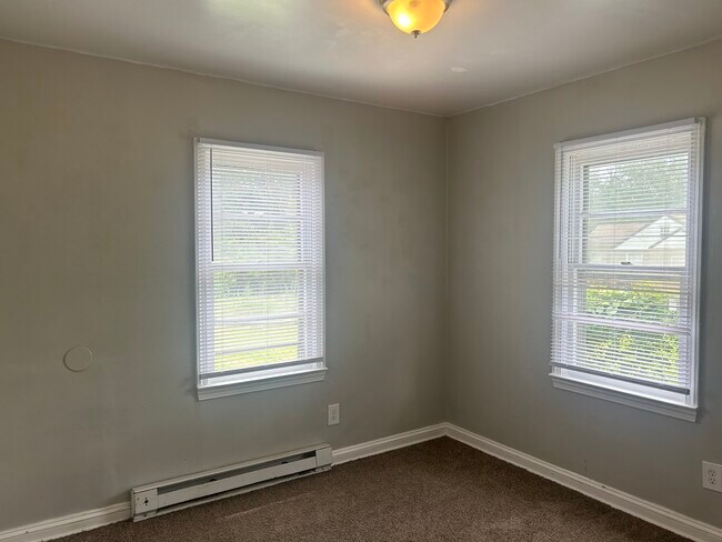 Foto del edificio - 713 Tallman Cir