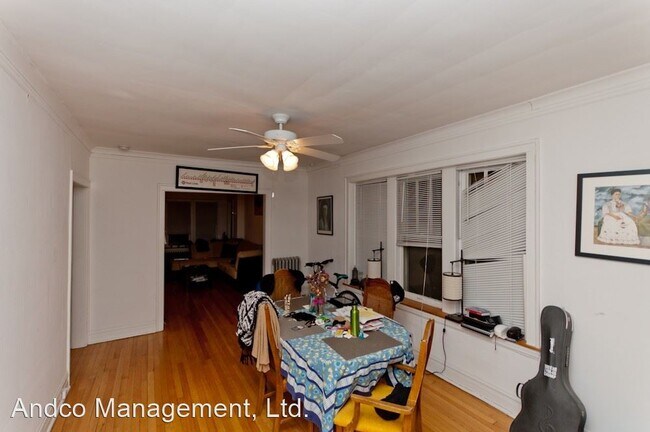 Foto del edificio - 4823 W Addison St