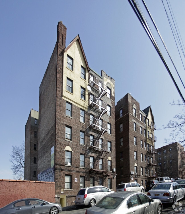 711715 E 231st St, Bronx, NY 10466 Apartments Bronx, NY