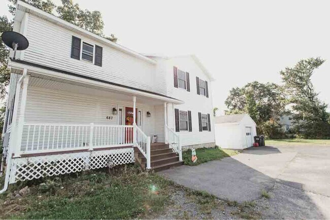 Foto del edificio - 687 Western Turnpike