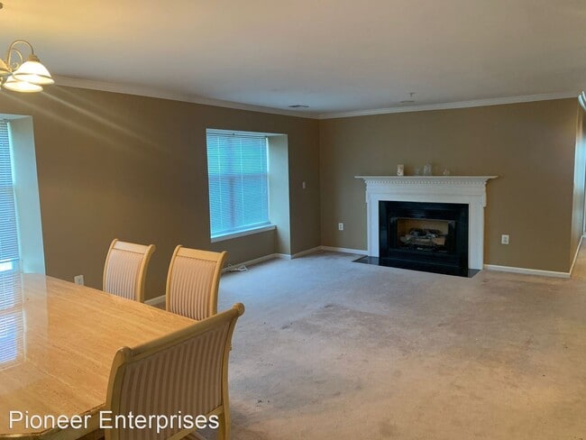 Building Photo - 2 br, 2 bath House - 4550 Chaucer Way Unit...