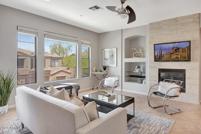 Foto del edificio - 16600 N Thompson Peak Pkwy