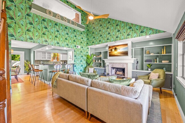 Building Photo - 7573 Harborview Way