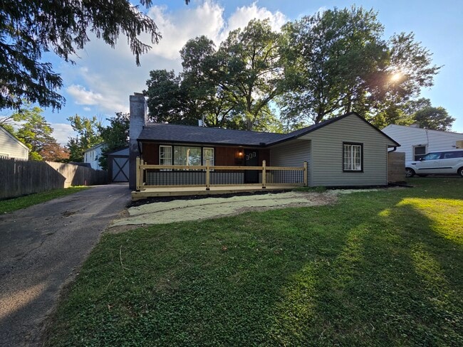 Building Photo - 6569 Graf Dr