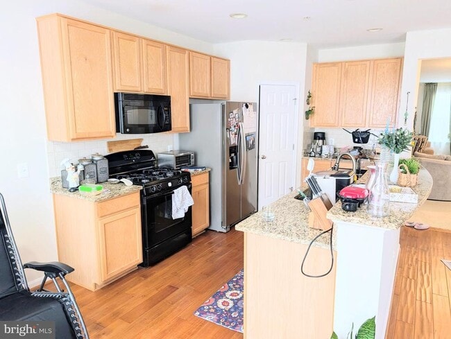 Foto del edificio - 9543 Center St