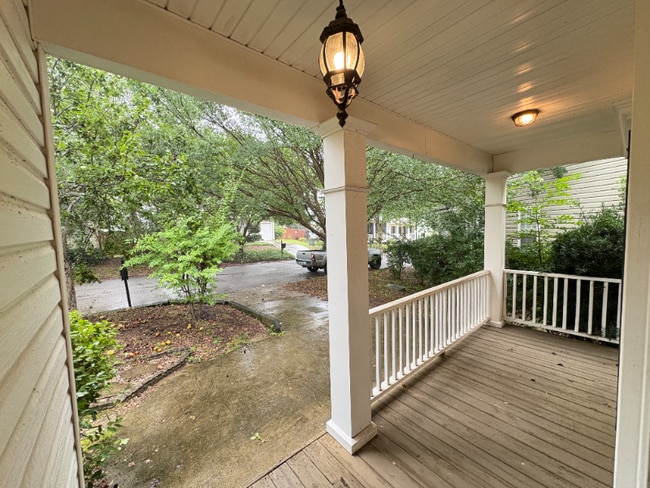 Building Photo - 6 Canal Pl Way