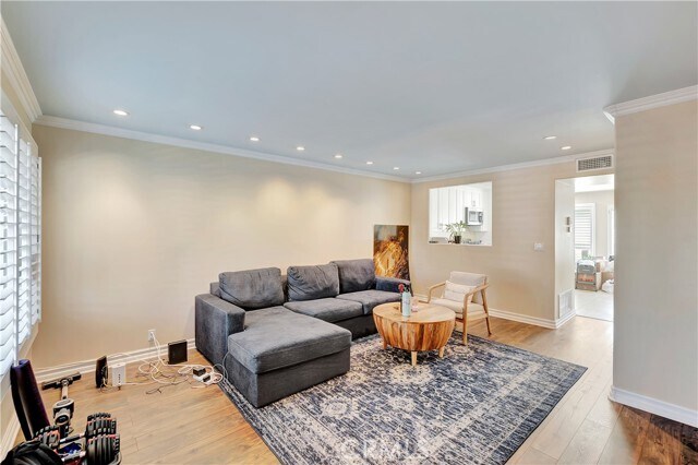 Building Photo - 700 W Walnut Ave