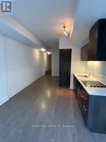 Building Photo - 508 Wellington St W