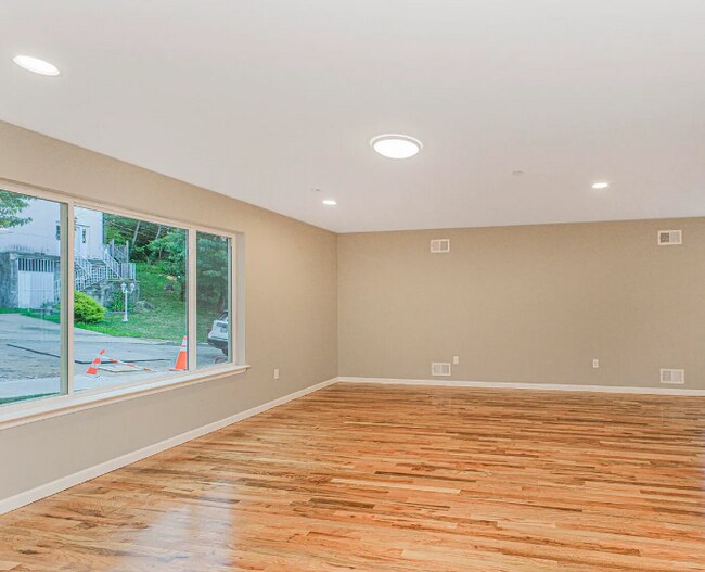 Foto del edificio - 31 Cunard Ave