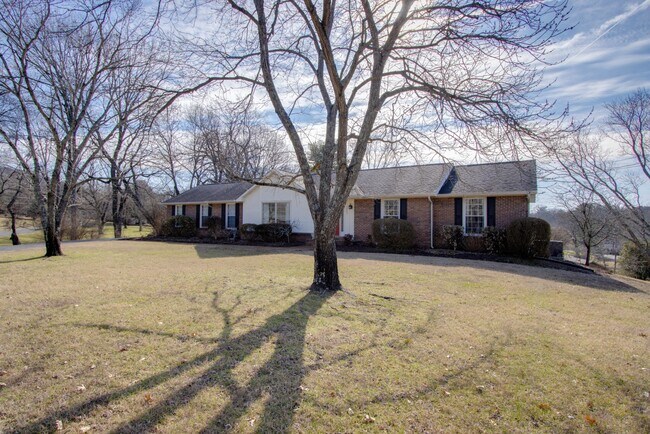Building Photo - 5905 Abbott Dr